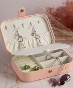 Modna mini škatlica za nakit