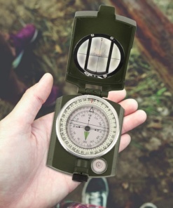 Večnamensko vojaški kompas